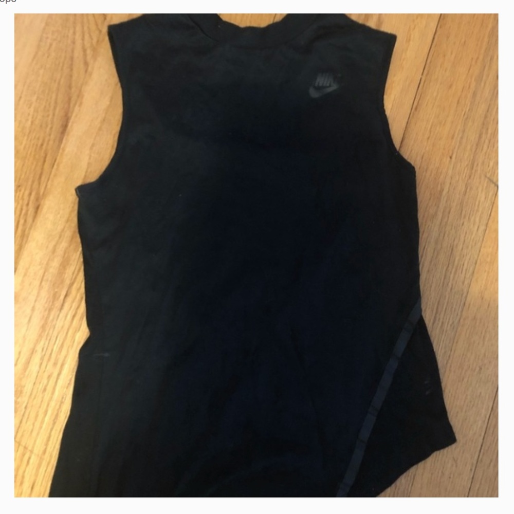Nike workout top